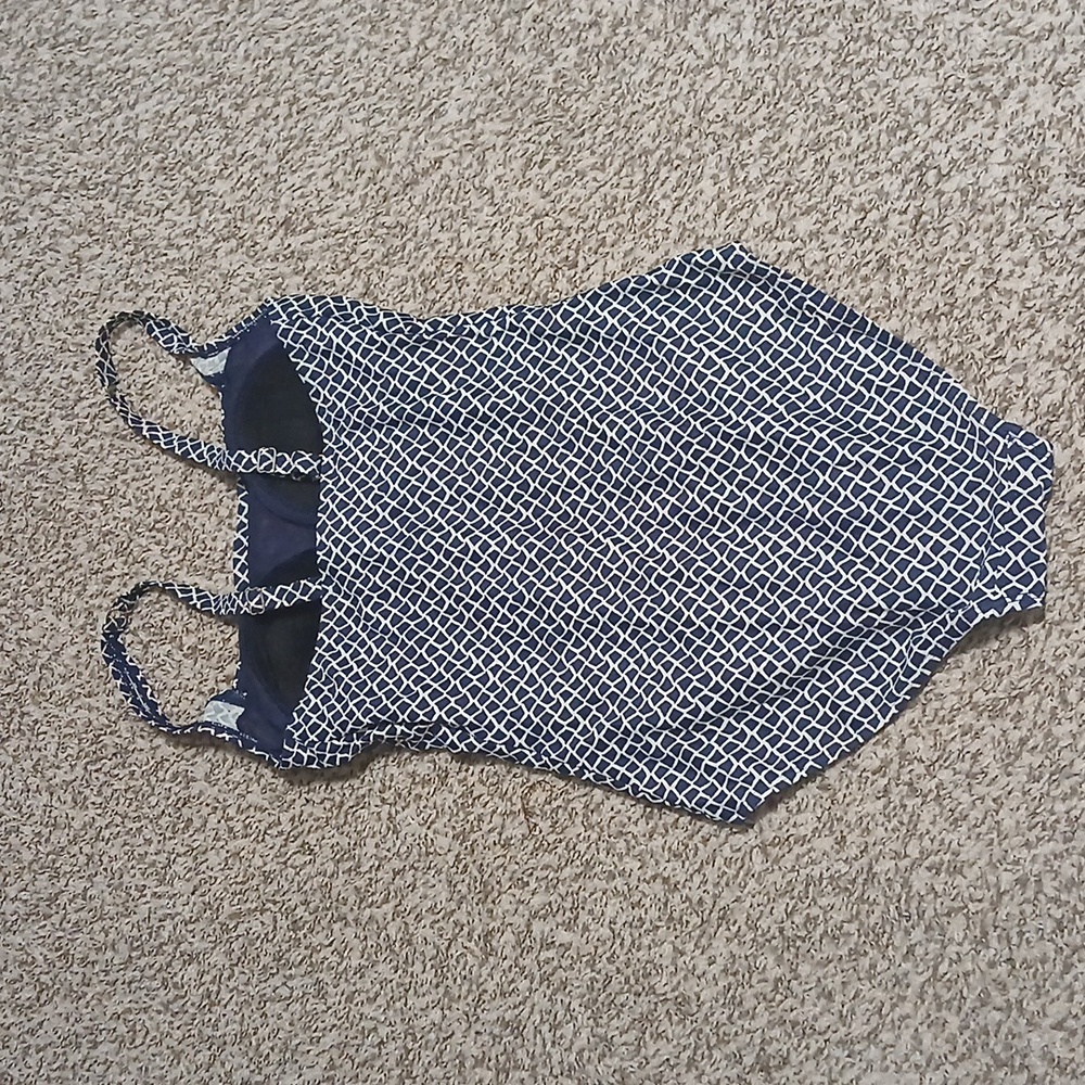 Women's Shaping Swimwear LL Bean lightly padded Swimsuit - Picture 6 of 10